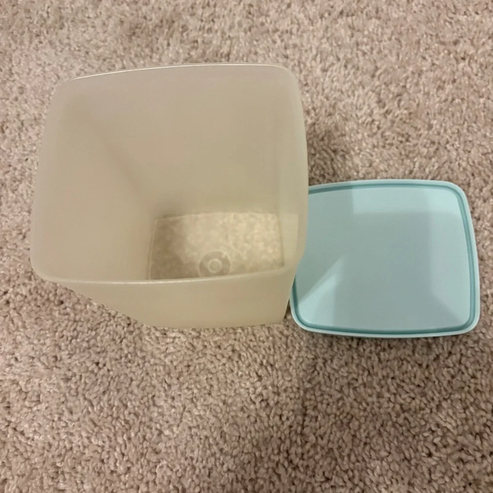 Vintage Tupperware‎ Rectangle Container Canister Pastel Blue Lid 6.5x 5x 4.5